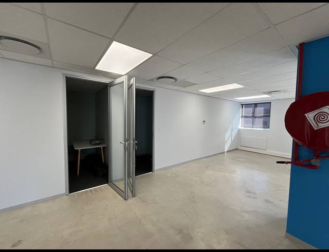 357M² OFFICE TO LET IN CENTURY CITY
